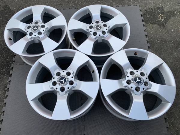 sada Genuine OE Mercedes GLK350 250 17" rims in excell cond, Import Kanada — Foto 1