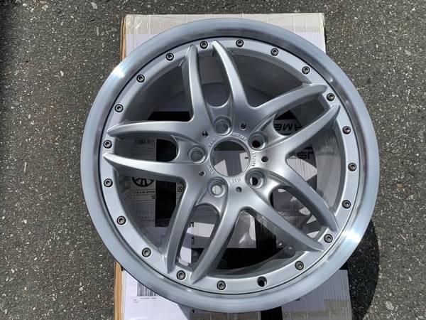 1 X single zadní BMW 2PC 18X8.5 ET50 Rim Style 71 rim as nový cond, Import Kanada — Foto 1