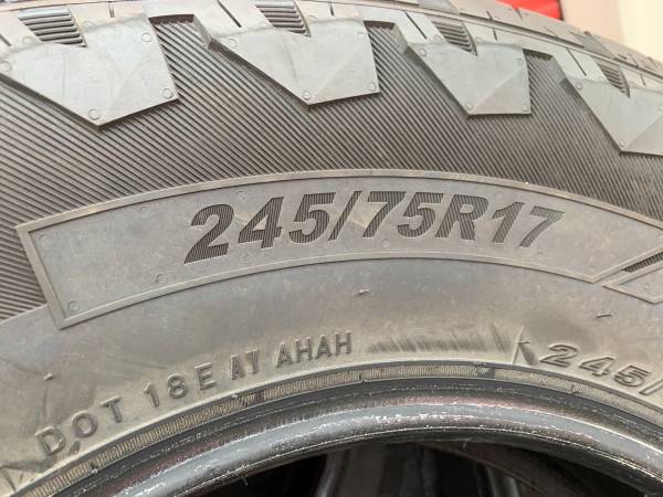 sada demontovaný 245/75/17 M+S 112S Nexen Rodian HTX2 with 90%, Import Kanada — Foto 5 z 5