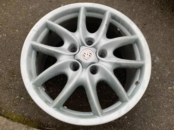 1 X Genuine OE Porsche Cayenne 19X9" ET60 rim in good použitý cond, Import Kanada — Foto 1