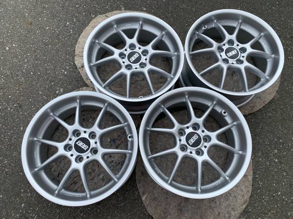 Ultra Rare sada Genuine Bbs Rk011 18x8.5 Et38 Rims As nový, Import Kanada — Foto 1