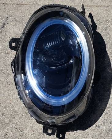 2019 2020 2021 2022 2023 2024 Mini Cooper F56 Lci pravý LED světlomet, Import USA — Foto 1