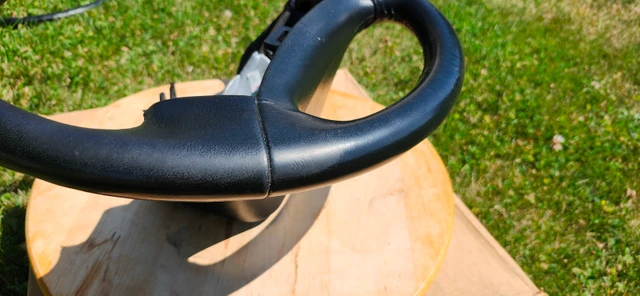 Ford Leather Steering Wheel, Import Kanada — Foto 2 z 4