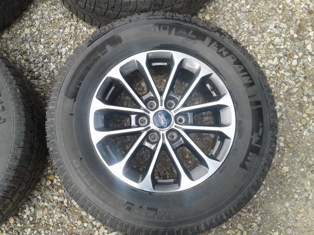18 in wheels with tires for sale 275/65/18, Import Kanada — Foto 1 z 5 18 in wheels with tires for sale 275/65/18, Import Kanada — Foto 1 z 5