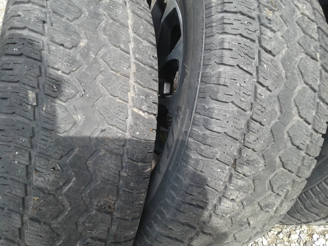 18 in wheels with tires for sale 275/65/18, Import Kanada — Foto 3 z 5
