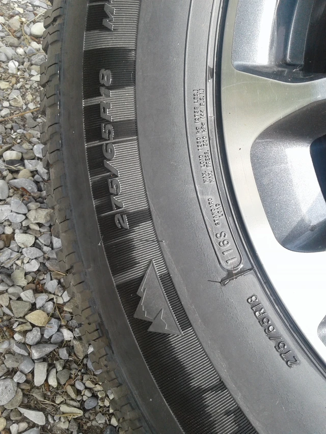 18 in wheels with tires for sale 275/65/18, Import Kanada — Foto 4 z 5