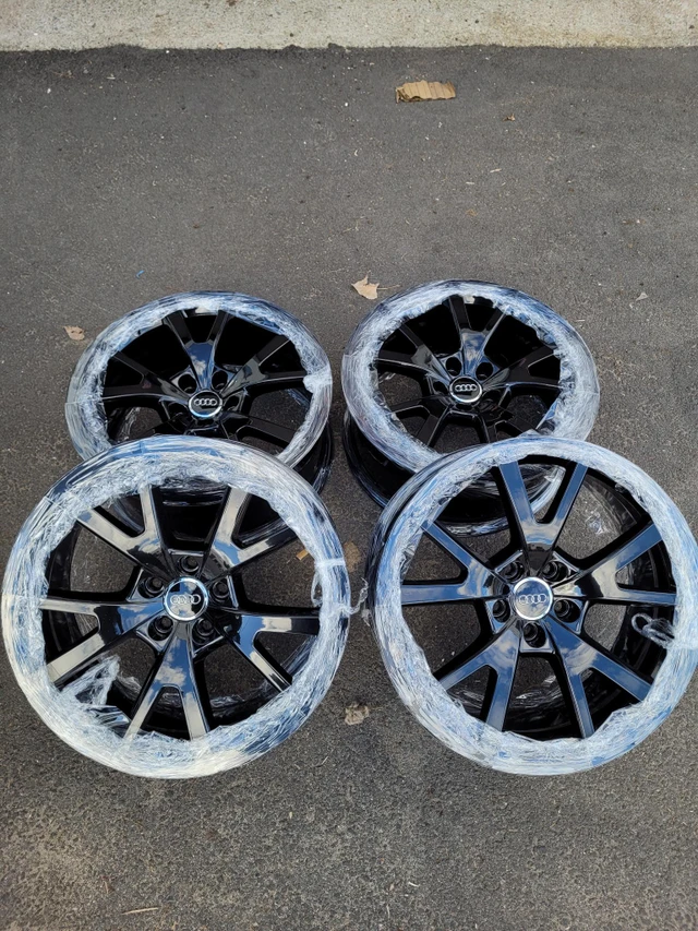 19" Audi A7 S-Line OE Wheels By Ronal Gloss Black- 5x112 - MINT, schwarz, Import Kanada — Foto 1