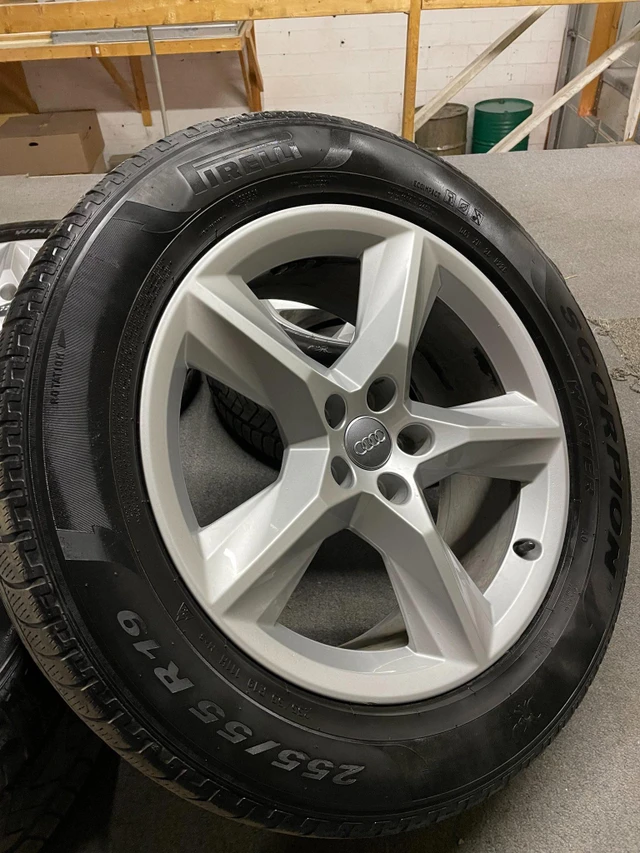 19" Audi Q7 OE Wheels by Ronal - 5x112, Import Kanada — Foto 1