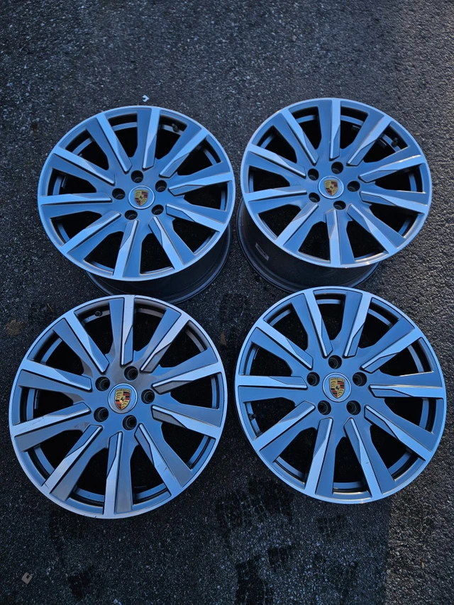 20" Porsche Taycan OE Wheels TPMS - 5x130, Import Kanada — Foto 1