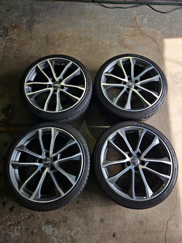 19" Audi S4 OE Wheels - Summer Tires - 235/35/19, Import Kanada — Foto 1