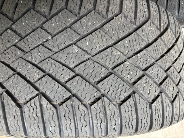 pneus et jantes pour Audi A4, Import Kanada — Foto 1