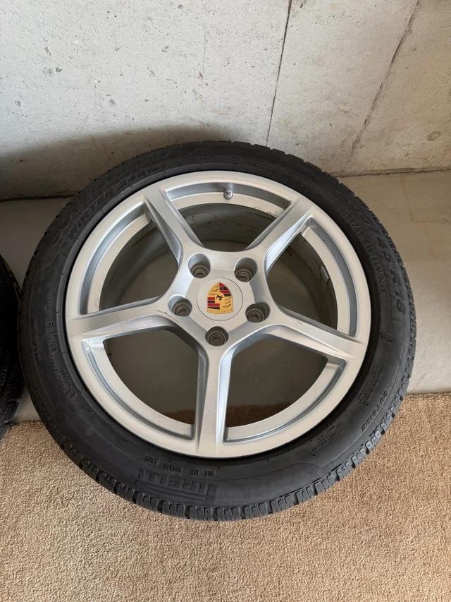 Porsche Winter Tire sada, Import Kanada — Foto 1