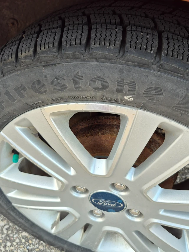 16" All Season Tires with Rims - Firestone 195/50R16 Weathergrip, Import Kanada — Foto 1