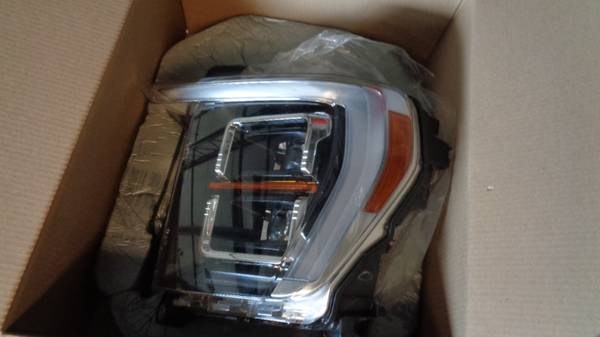 2021-23 Ford F150 levý LED Dynamic Genuine světlomet komplet nový, Import USA — Foto 1