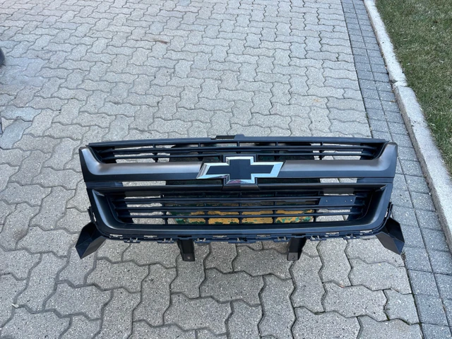 2022 Chevy Colorado ZR2 Grille w/o Bison Package, Import Kanada — Foto 1