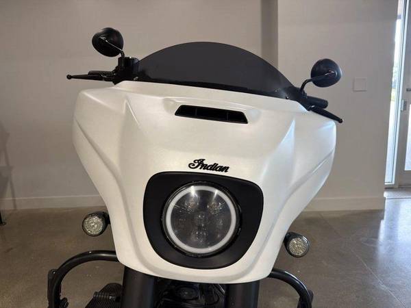 2019 Indian, Import Kanada — Foto 10 z 12