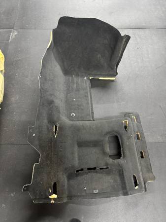 Lamborghini Urus 2019-2023 přední + zadní Complete Interior Carpet OE, Import USA — Foto 1