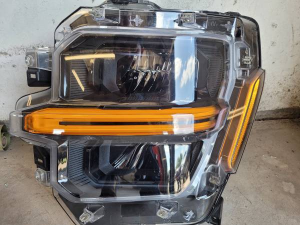 24/26 F150 levý světlomet, Import USA — Foto 1