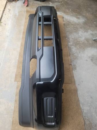 24/26 Ford F150 přední nárazník, Import USA — Foto 1