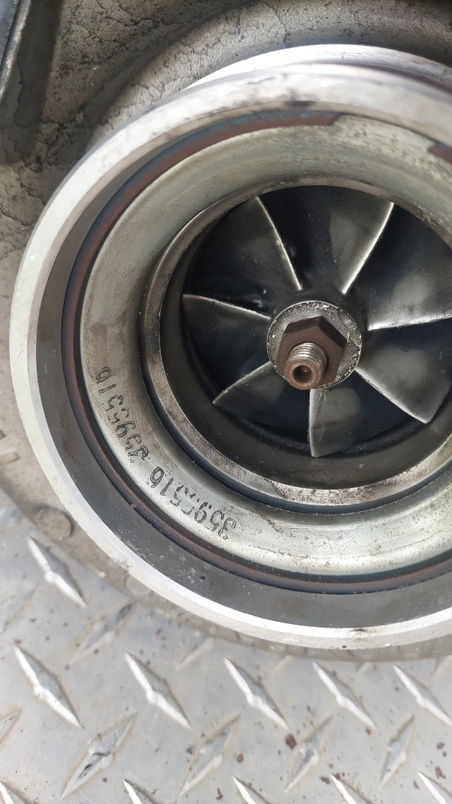 Volvo Vnl D12, 2007, OE použitý Spare Parts., Import Kanada — Foto 2 z 5