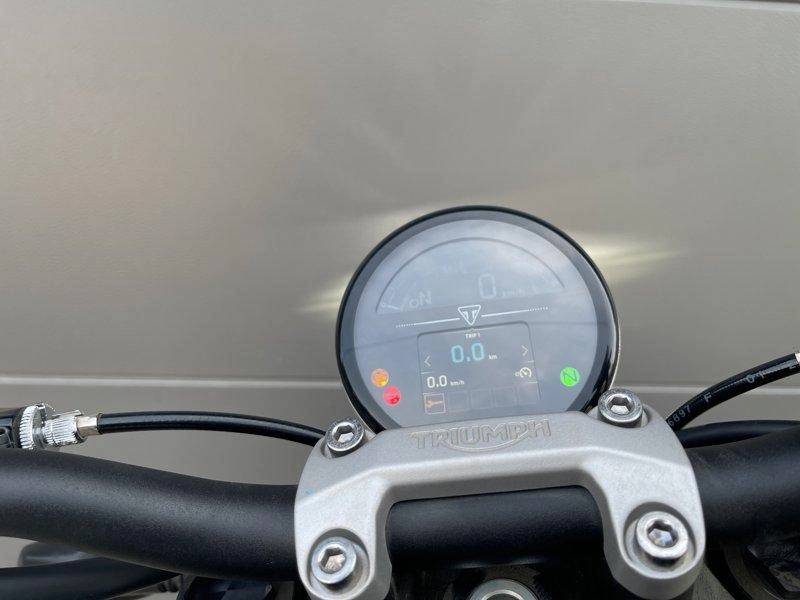 2024 Triumph, Import Kanada — Foto 11 z 12