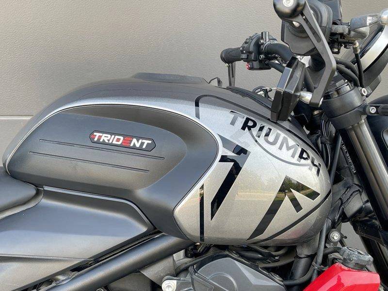 2024 Triumph, Import Kanada — Foto 2 z 12