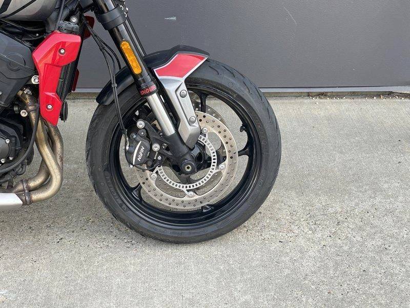 2024 Triumph, Import Kanada — Foto 3 z 12