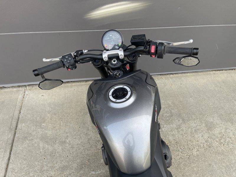 2024 Triumph, Import Kanada — Foto 8 z 12