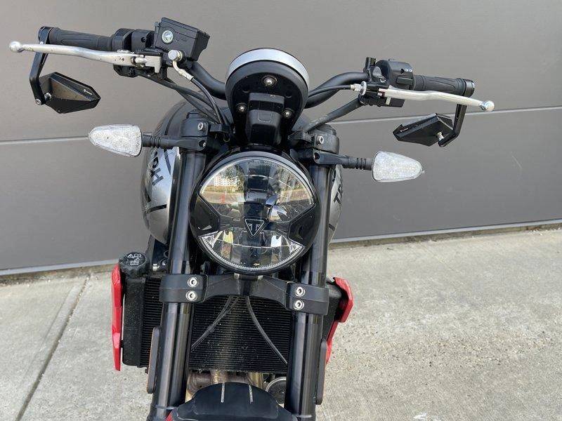 2024 Triumph, Import Kanada — Foto 9 z 12