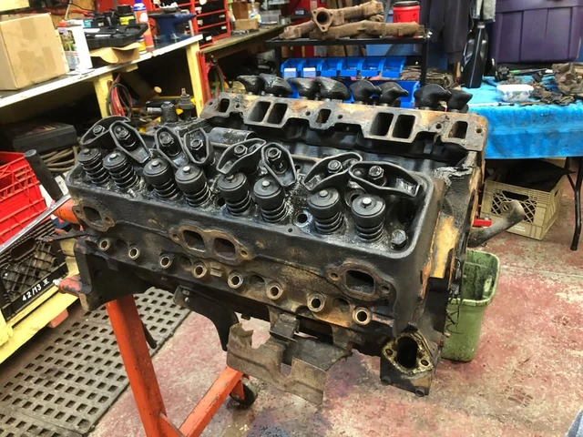 Original 1967 Chev 283 V8 Engine With 2-speed Powerglide Transmi, Import Kanada — Foto 1