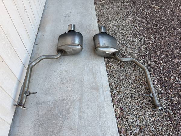 2021 thru 2026 Lexus IS250 IS350 OE exhaust mufflers, Import USA — Foto 1