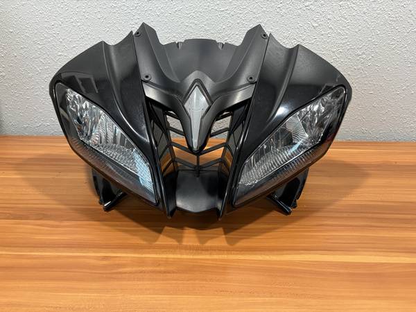 2016 Yamaha Yzfr6 Yzf R6 OE světlomet Upper Fairing Plastic, Import USA — Foto 1