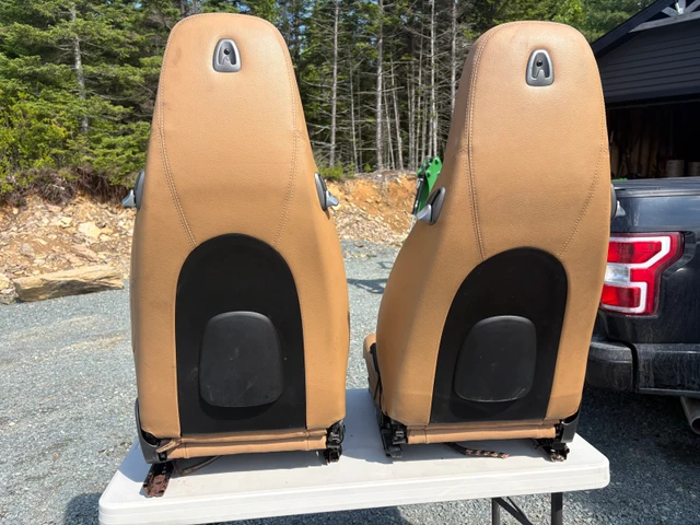 Porsche Seats, Import Kanada — Foto 4 z 5