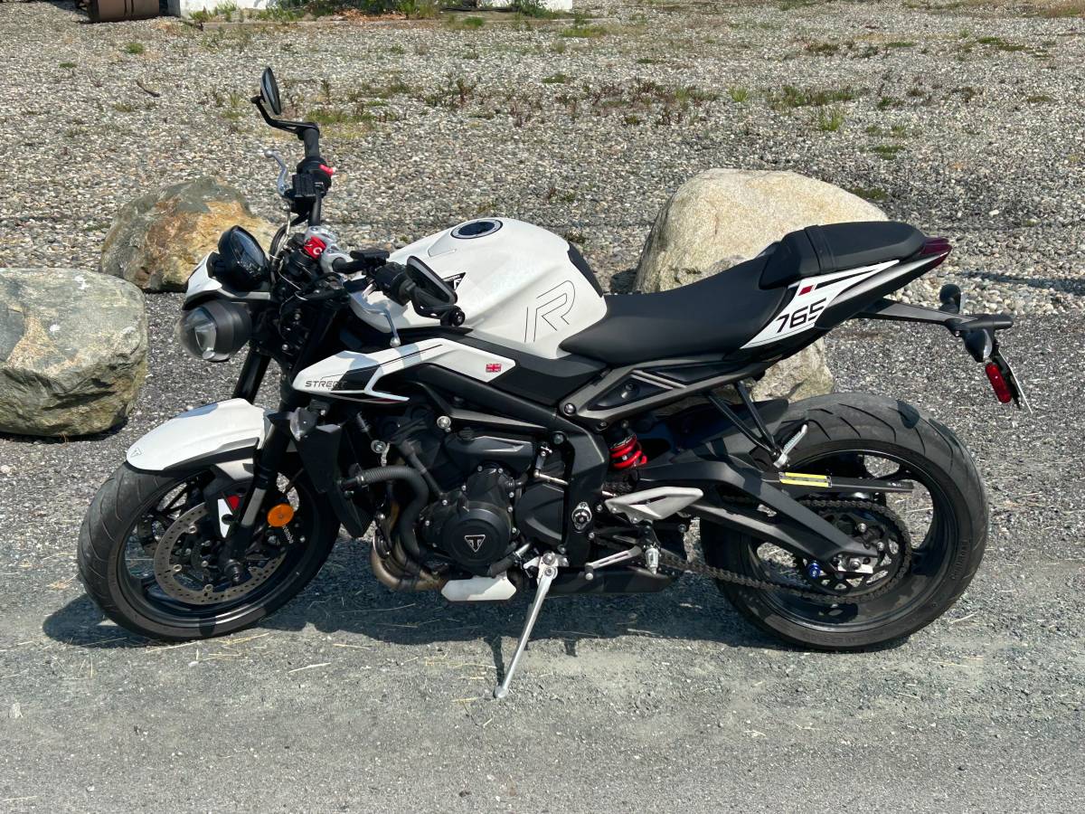 2024 Triumph, Import Kanada — Foto 1
