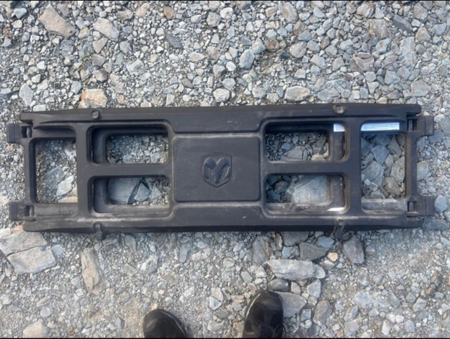 RamBox Bed Extender/Divider -Mopar OE, Import Kanada — Foto 1