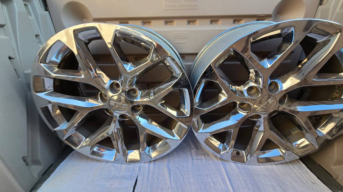 GMC Yukon XL Denali Snowflake Wheels 22", Import USA — Foto 1