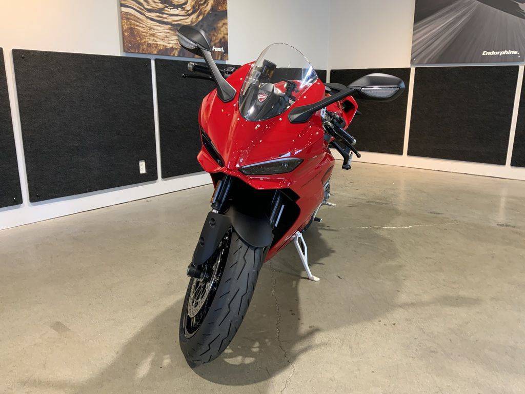 2026 Ducati, rot, Import Kanada — Foto 2 z 8