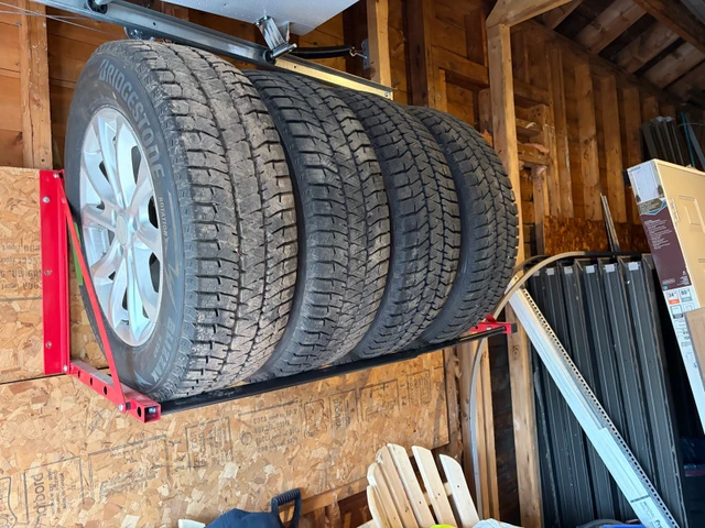 225/65R17 snow tires, Import Kanada — Foto 1