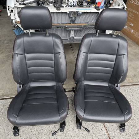 2001 Impreza 2.5RS OE leather seats. Extremely rare!, Import USA — Foto 1