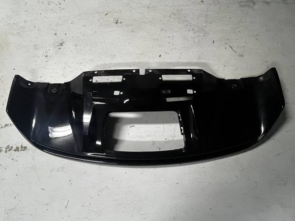 First Gen Audi R8 Lower Diffuser /bottom zadní Spoiler OE #420807521, Import USA — Foto 1