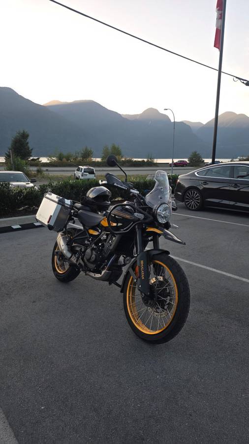 Royal Enfield, Import Kanada — Foto 2 z 6