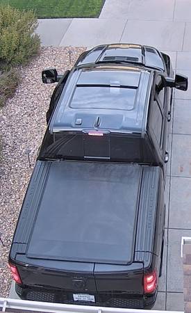 2026 Ram 1500 OE Tonneau Cover + Cargo Management Rails – Brand nový, Import USA — Foto 1