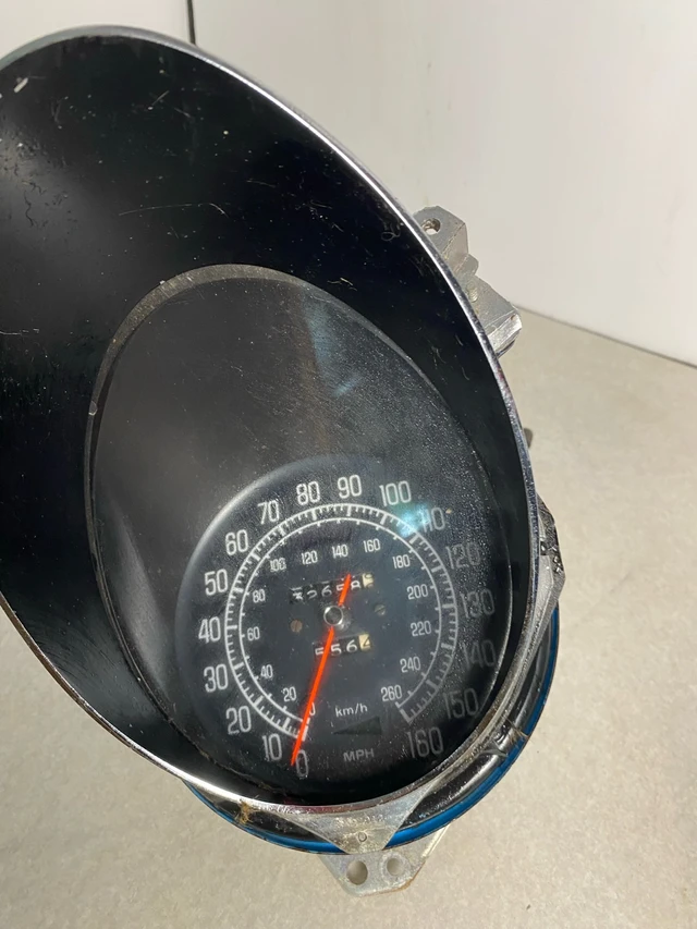corvette c3 speedometer and gauge bezel, Import Kanada — Foto 1