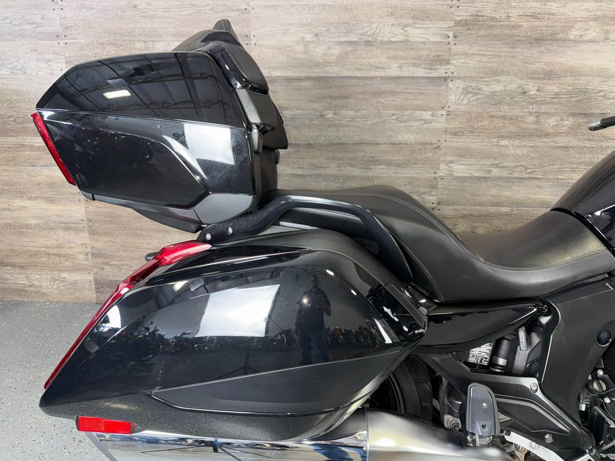 2022 BMW, Import USA — Foto 9 z 12