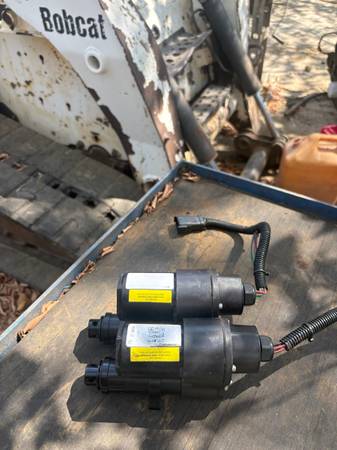 pár OE Bobcat ACS Hydraulic Control Valve Actuators, Import USA — Foto 1