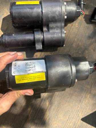 pár OE Bobcat ACS Hydraulic Control Valve Actuators, Import USA — Foto 3 z 6