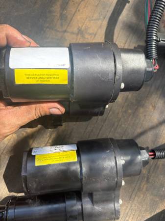 pár OE Bobcat ACS Hydraulic Control Valve Actuators, Import USA — Foto 4 z 6