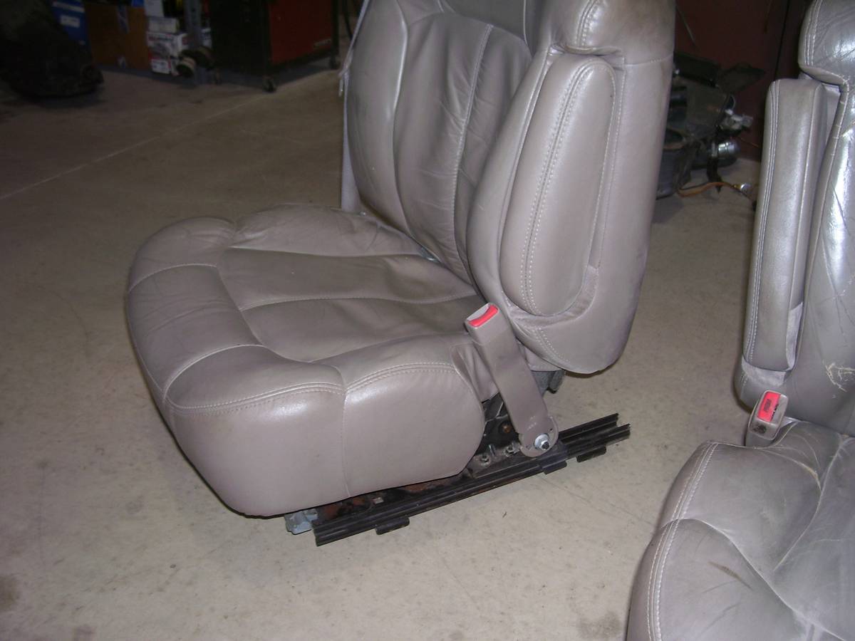 2003 Silverado Seats OE, Import USA — Foto 8 z 12