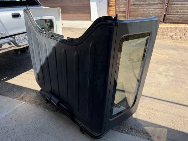 OE Jeep Wrangler JK 2-Door Hard Top, Import USA — Foto 1 | AMECAR OE Jeep Wrangler JK 2-Door Hard Top, Import USA — Foto 1