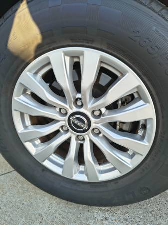 Nissan Armada OE 18” Wheels + Tires + TPMS – 265/70R18 – 5K Miles, Import USA — Foto 3 z 11